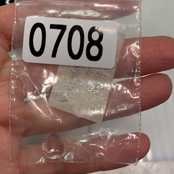 4.35 Carats Imperial Natural Topaz Cut Stone from Skardu Pakistan - Picture 15 of 16